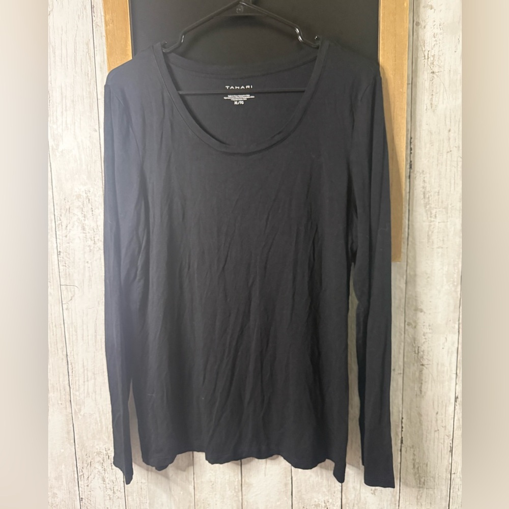 Tahari Shirt Womens Large Black Long Sleeve Front Scoop Neck 291